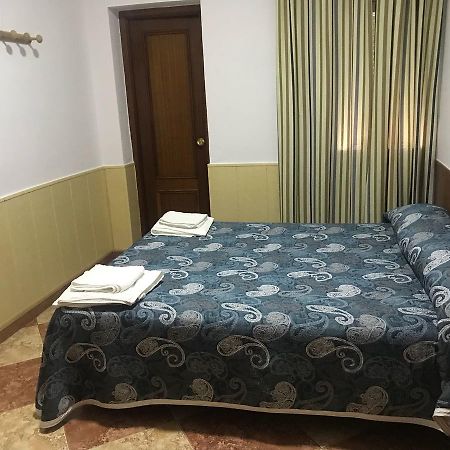 Hostal Bar San Pedro 迈雷纳-德尔阿尔科 外观 照片