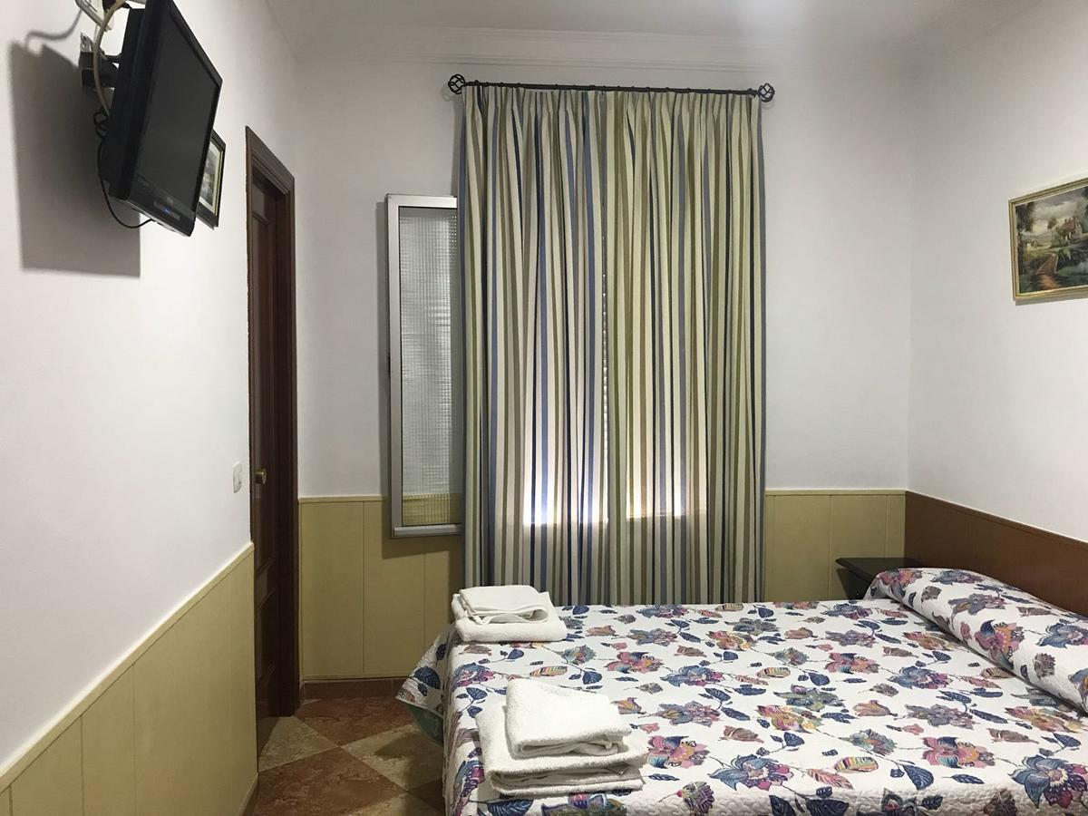 Hostal Bar San Pedro 迈雷纳-德尔阿尔科 外观 照片