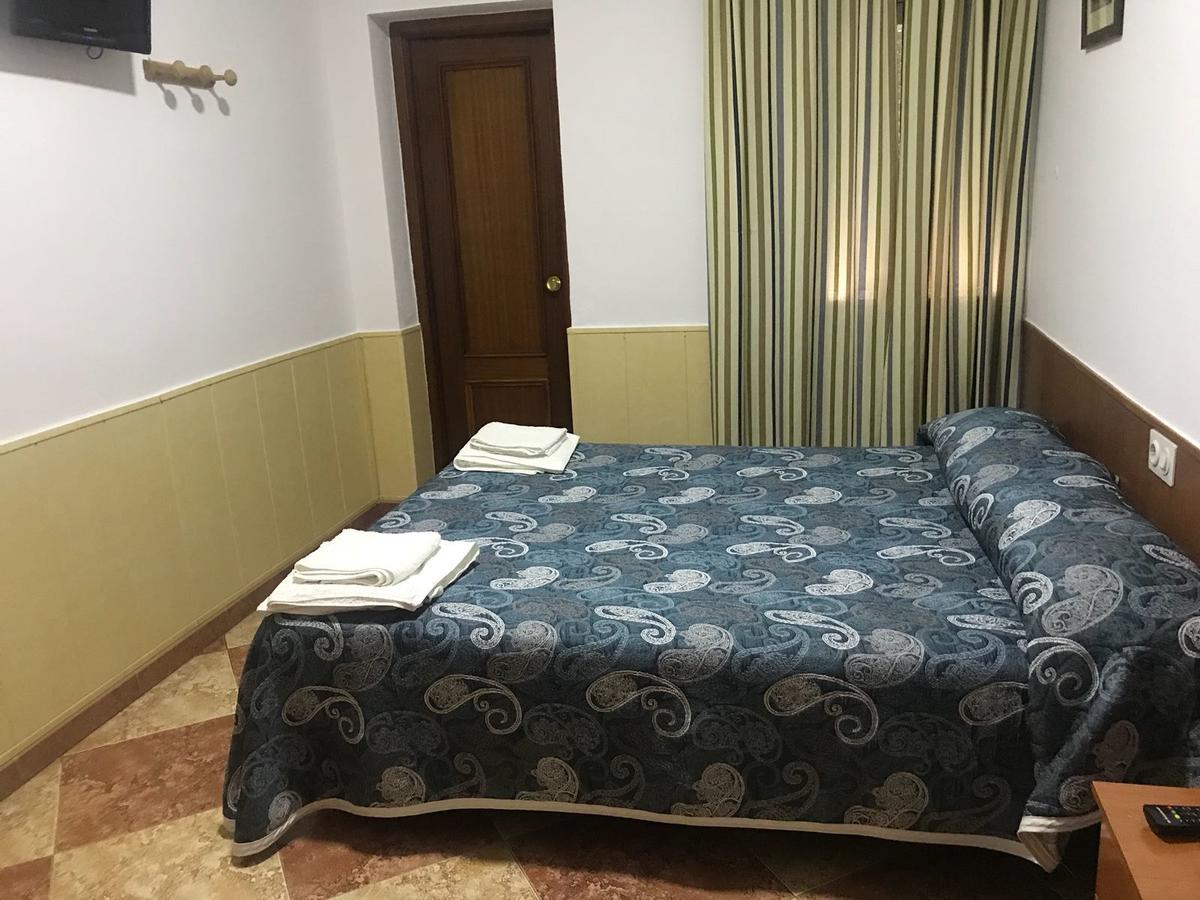 Hostal Bar San Pedro 迈雷纳-德尔阿尔科 外观 照片